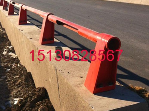 公路橋梁鑄鐵護(hù)欄支架 牛角護(hù)欄支架 鑄鋼支架鑄造廠家151-3082-8567